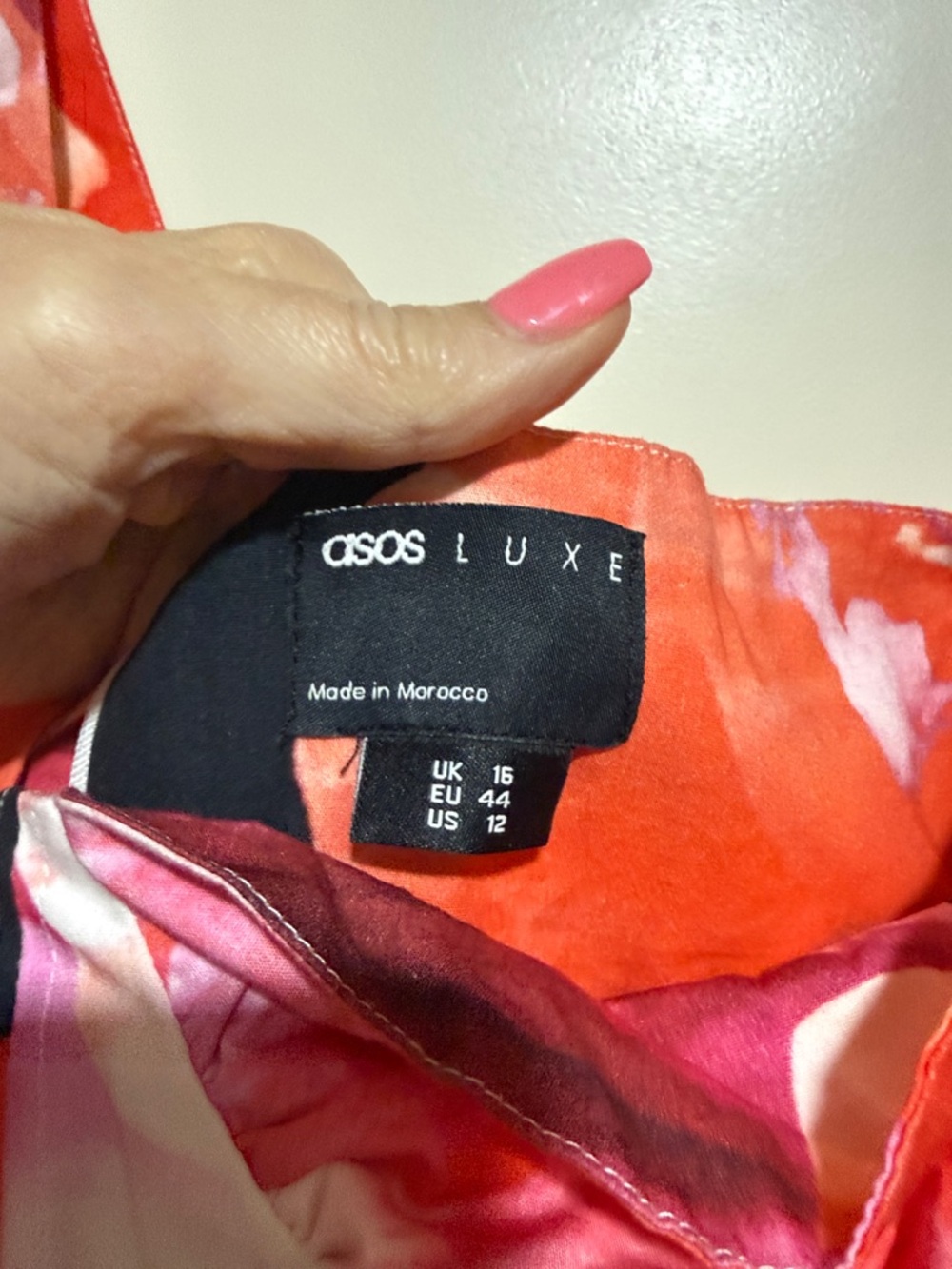 ASOS luxe Floral Puff-Sleeve Mini Dress in Red, Pink & Black 12 - Picture 4 of 7